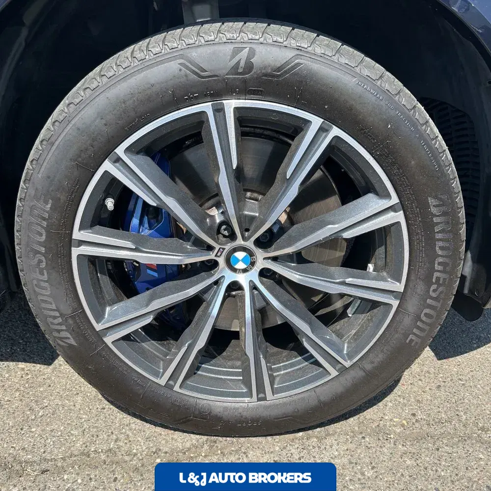 2024 BMW X5 M60i