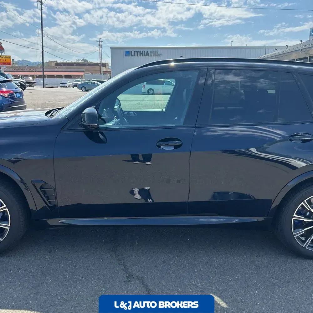 2024 BMW X5 M60i