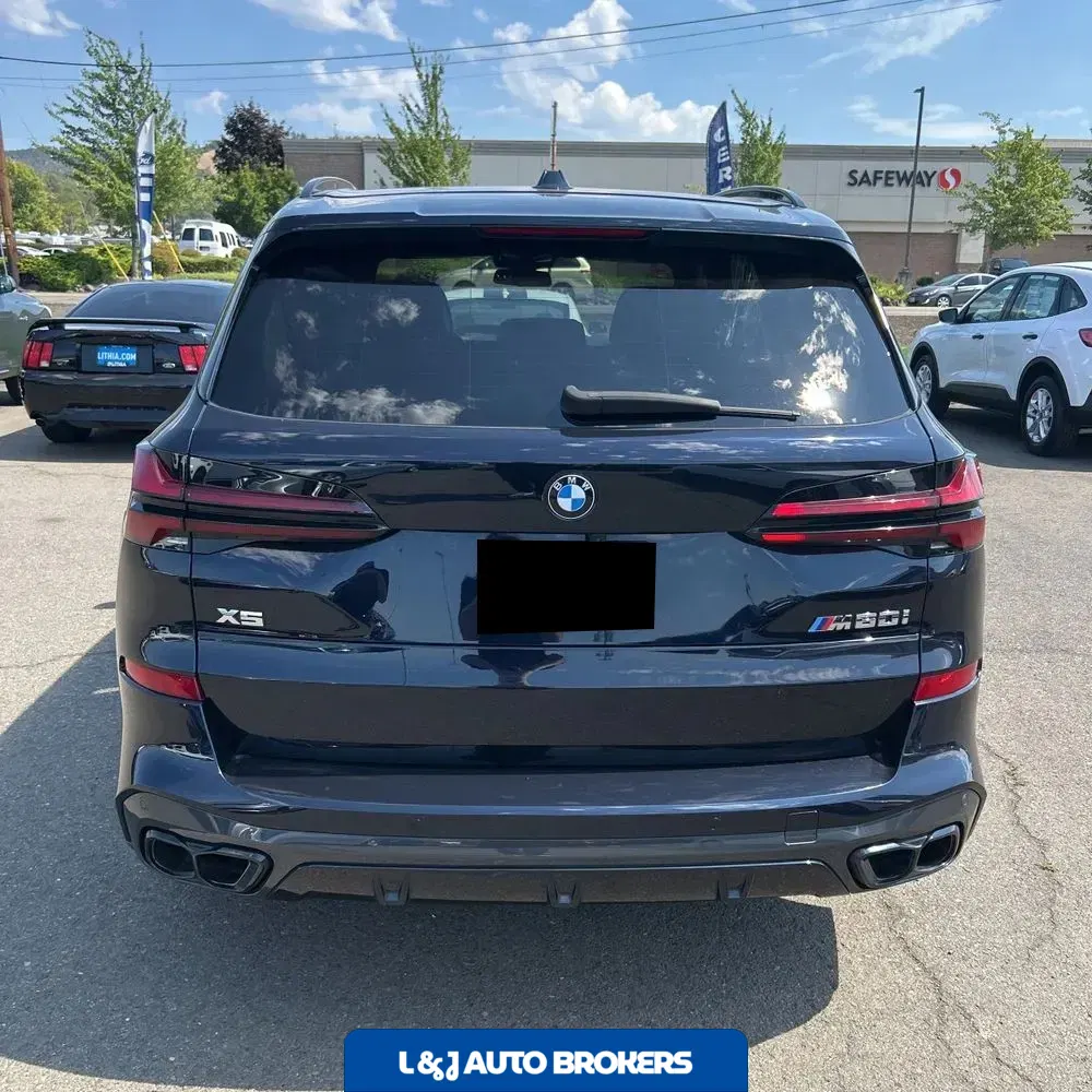 2024 BMW X5 M60i