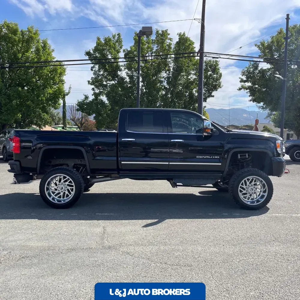 2017 GMC Sierra 2500HD Denali