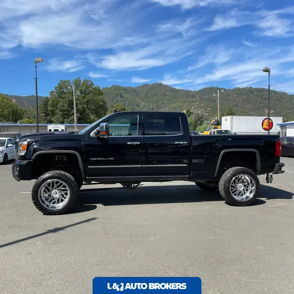 2017 GMC Sierra 2500HD Denali