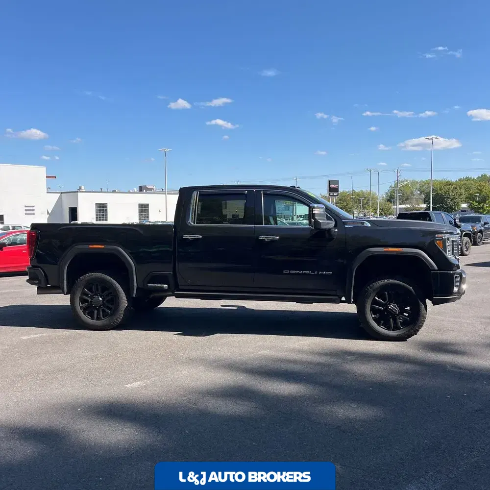 2023 GMC Sierra 2500HD Denali