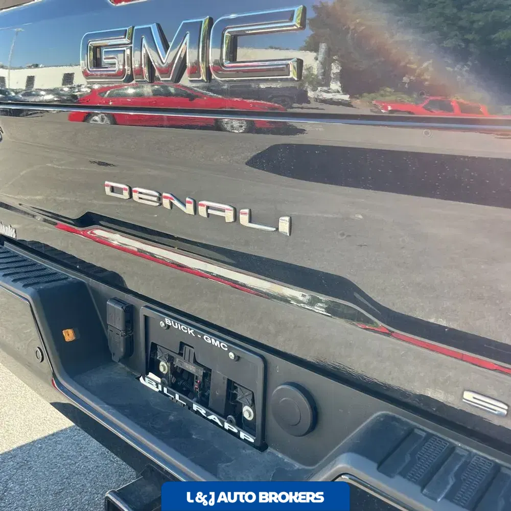 2023 GMC Sierra 2500HD Denali
