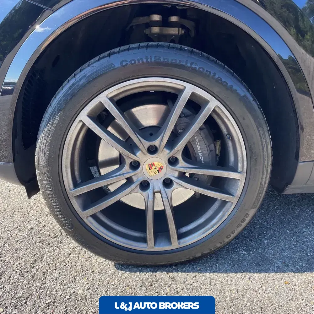 2022 Porsche Cayenne Platinum Edition
