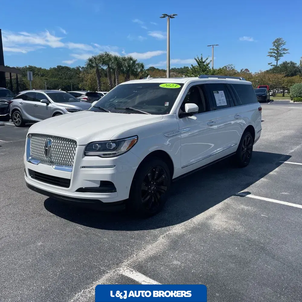 2023 Lincoln Navigator L Reserve