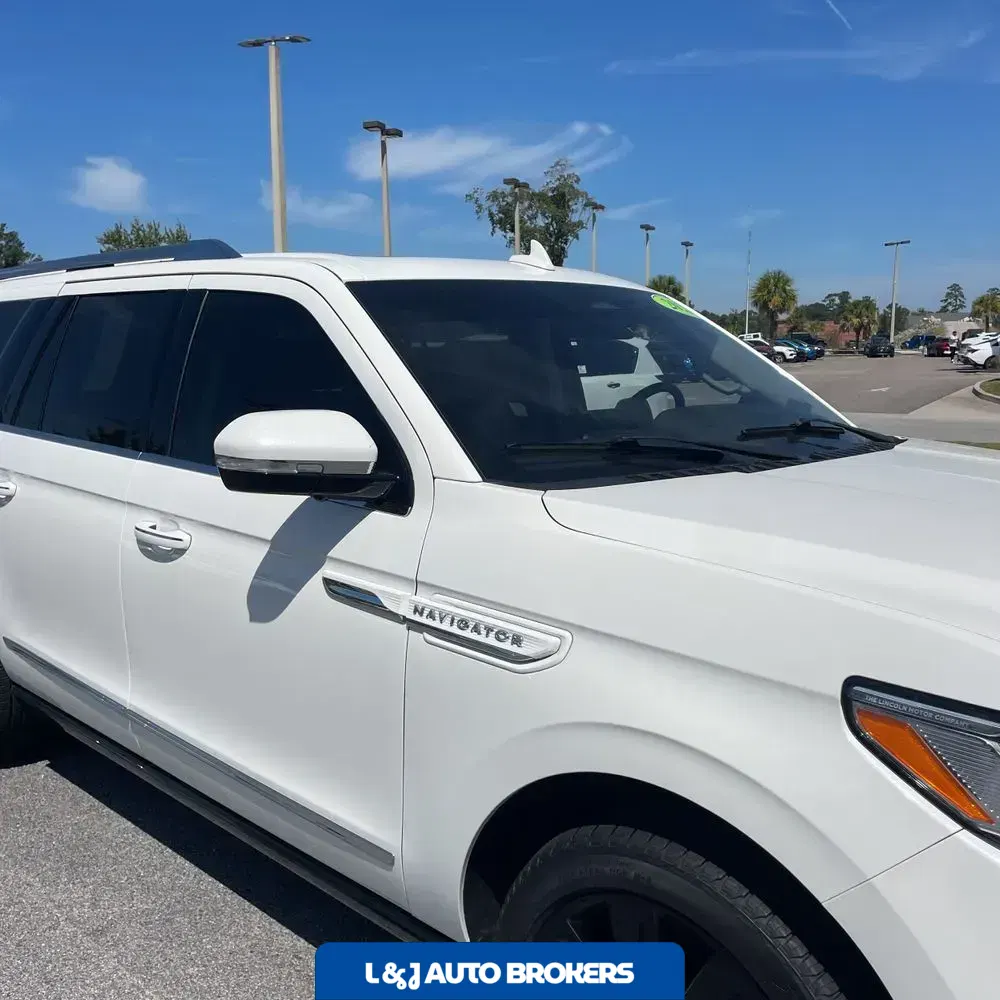 2023 Lincoln Navigator L Reserve
