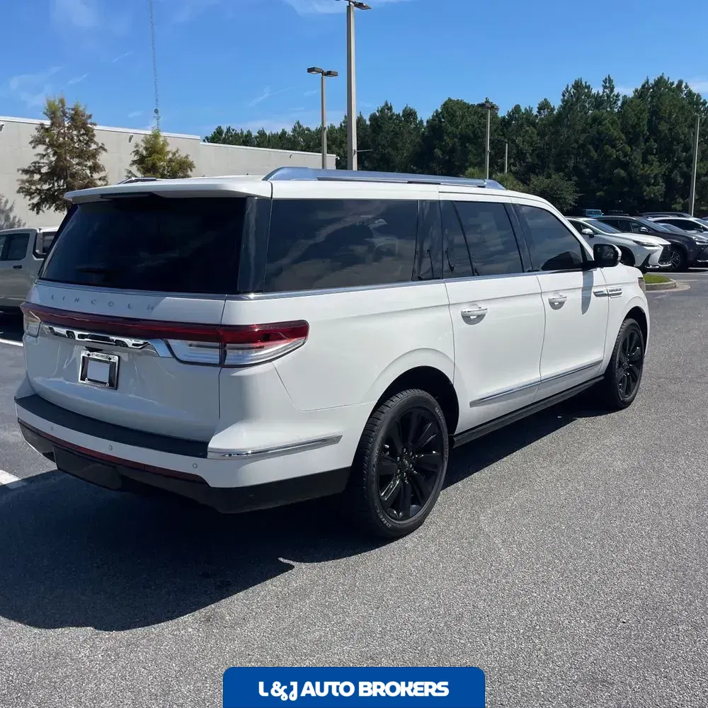 2023 Lincoln Navigator L Reserve