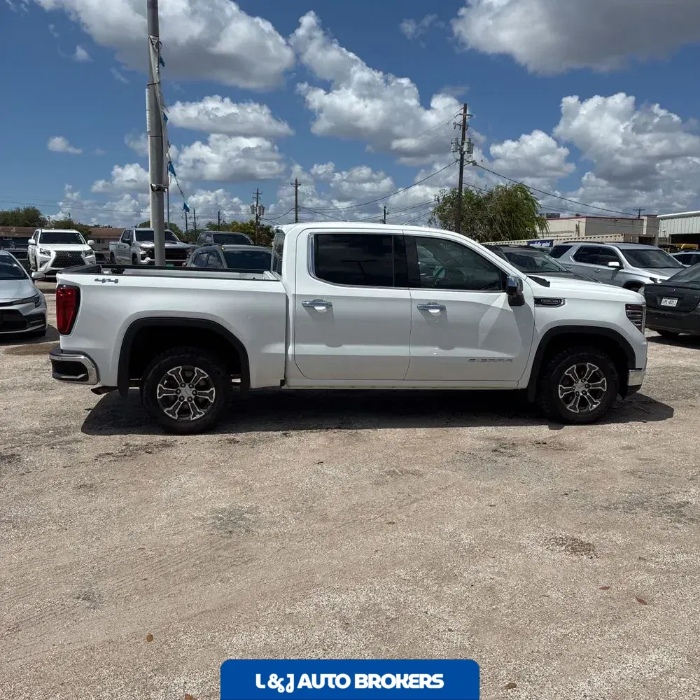 2024 GMC Sierra 1500 SLT
