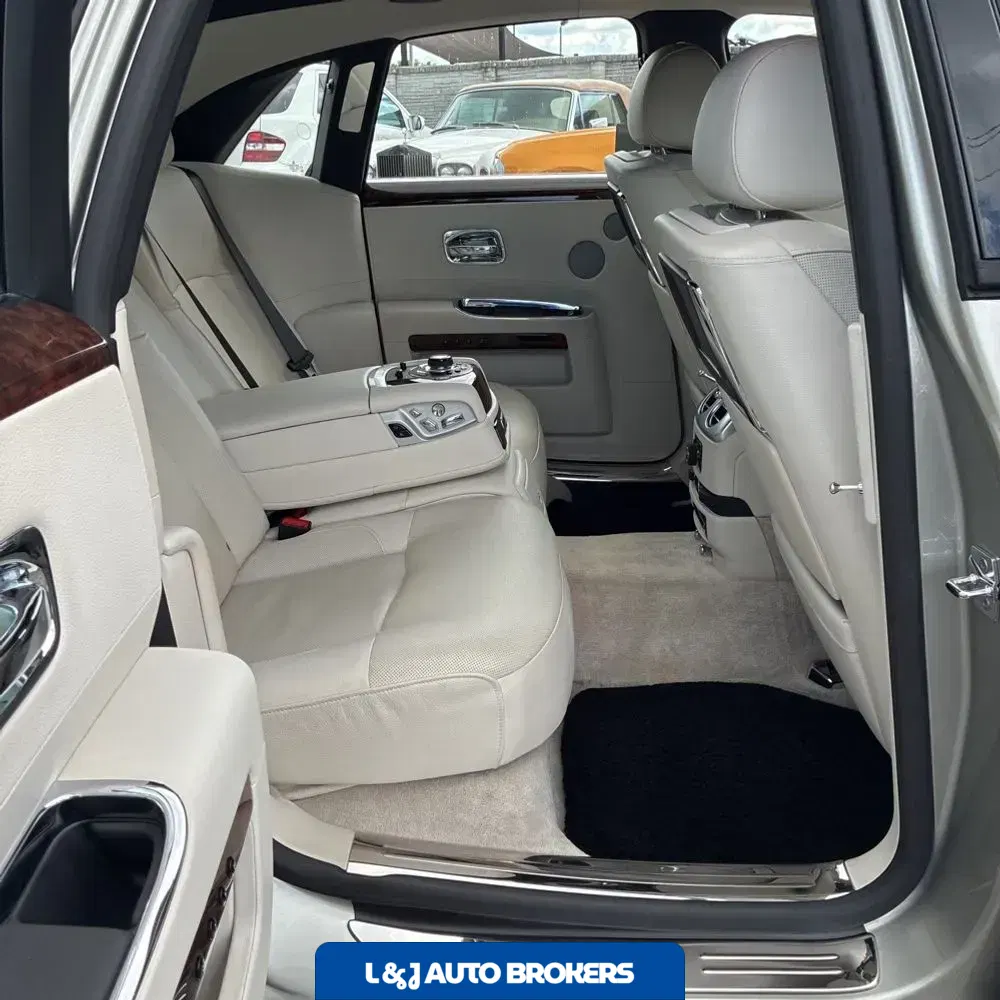 2012 Rolls Royce Ghost Base