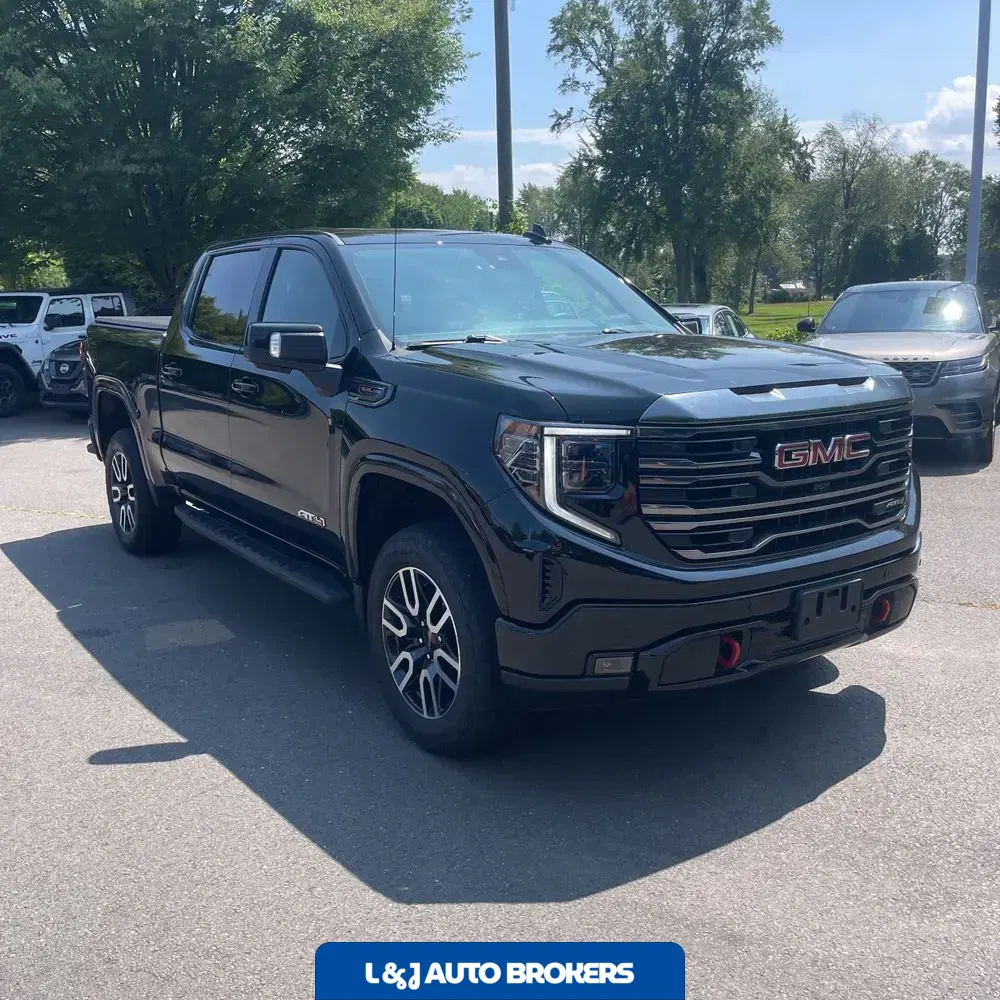 2023 GMC Sierra 1500 AT4