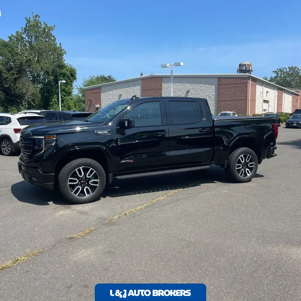 2023 GMC Sierra 1500 AT4