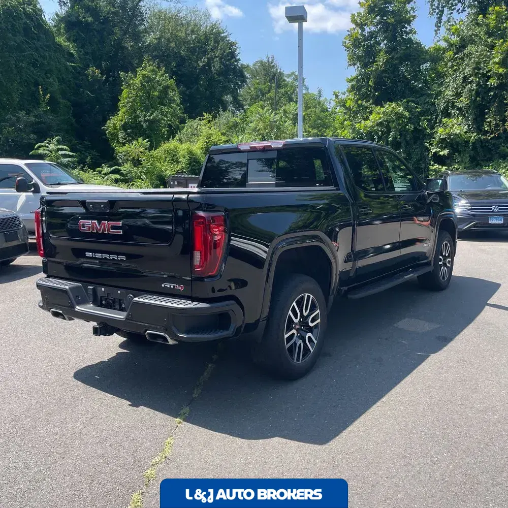 2023 GMC Sierra 1500 AT4