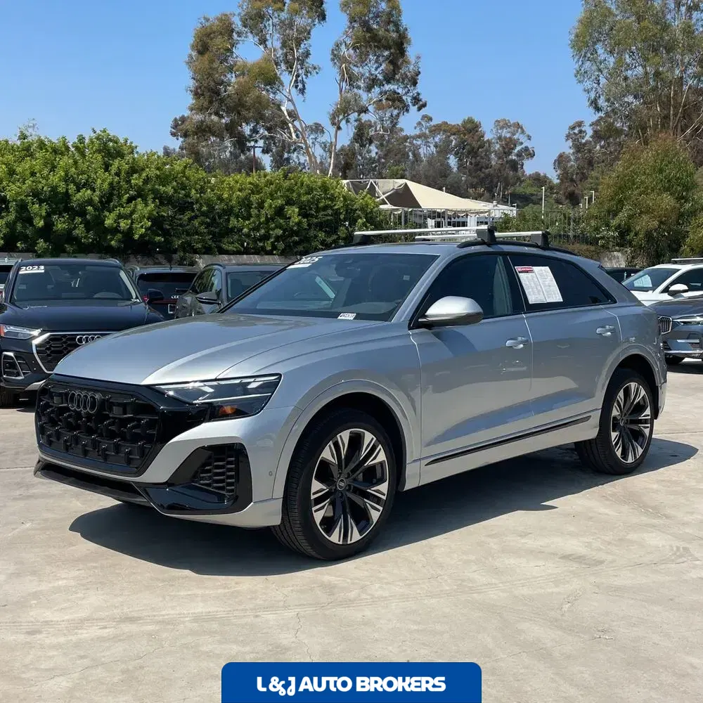 2025 Audi Q8 Premium 55