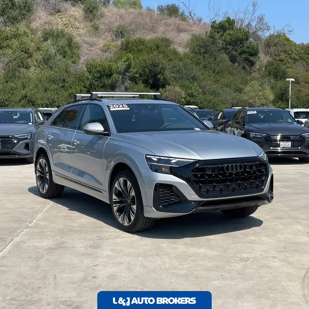 2025 Audi Q8 Premium 55