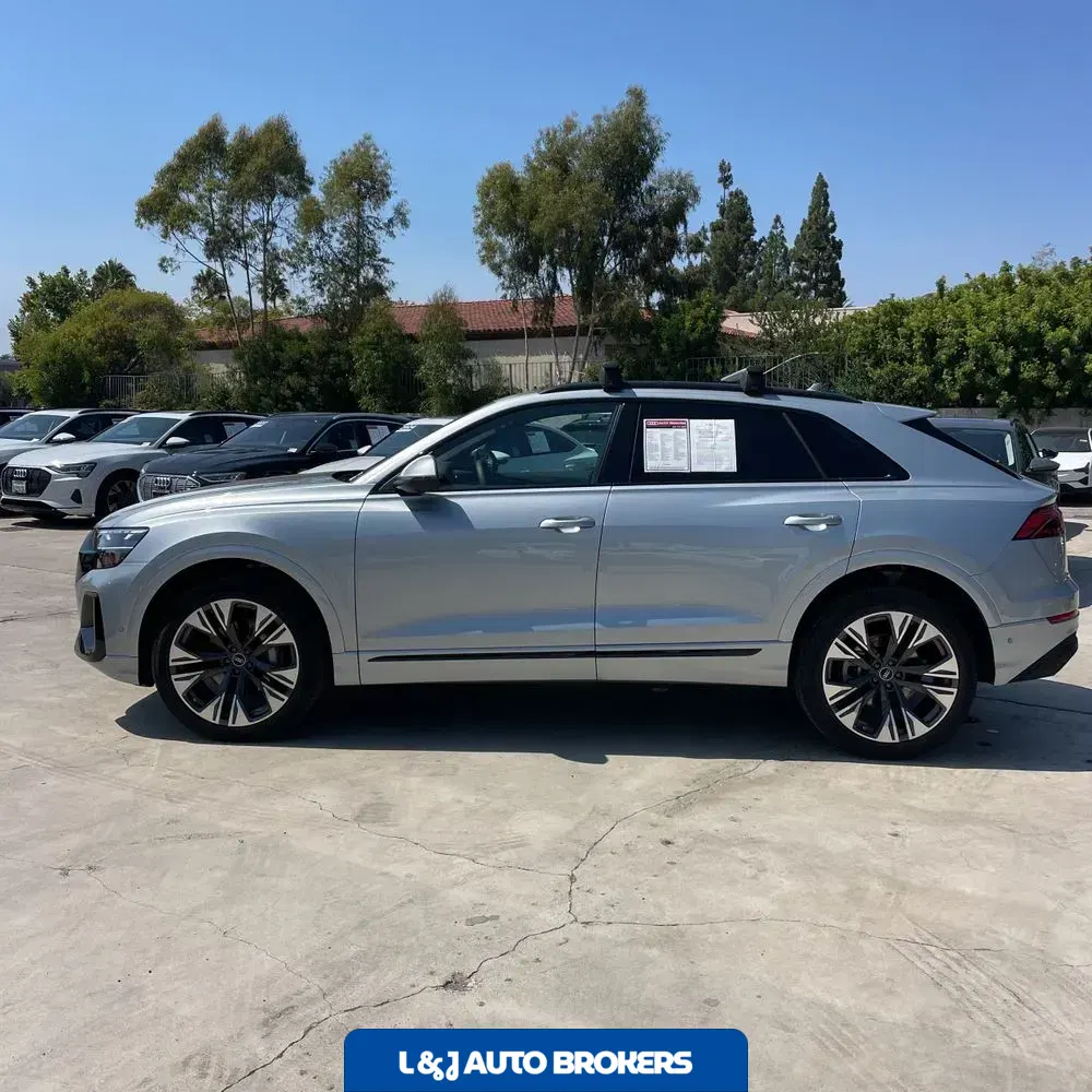 2025 Audi Q8 Premium 55