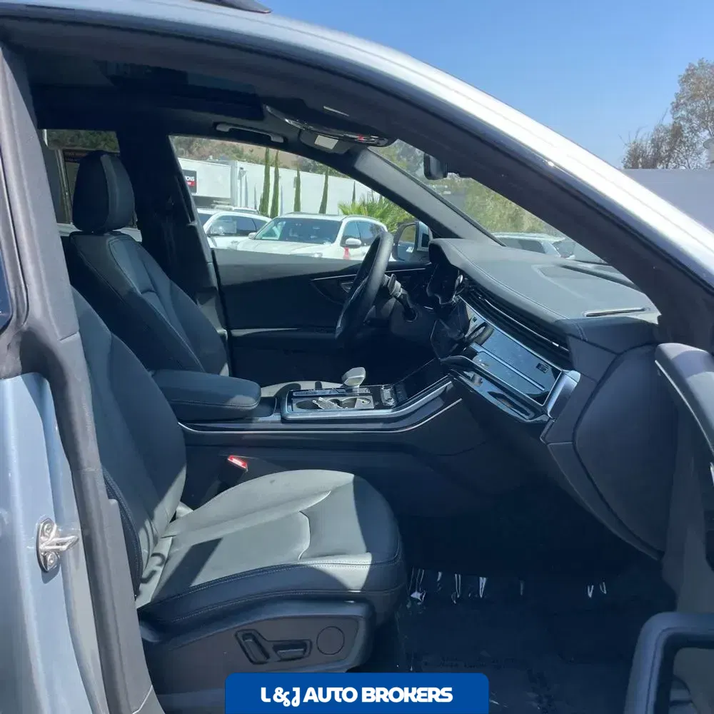 2025 Audi Q8 Premium 55