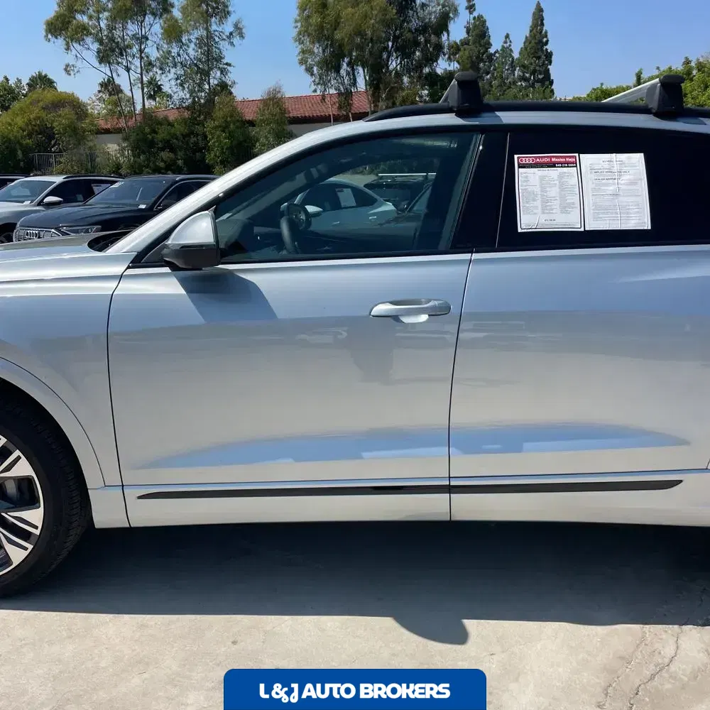2025 Audi Q8 Premium 55