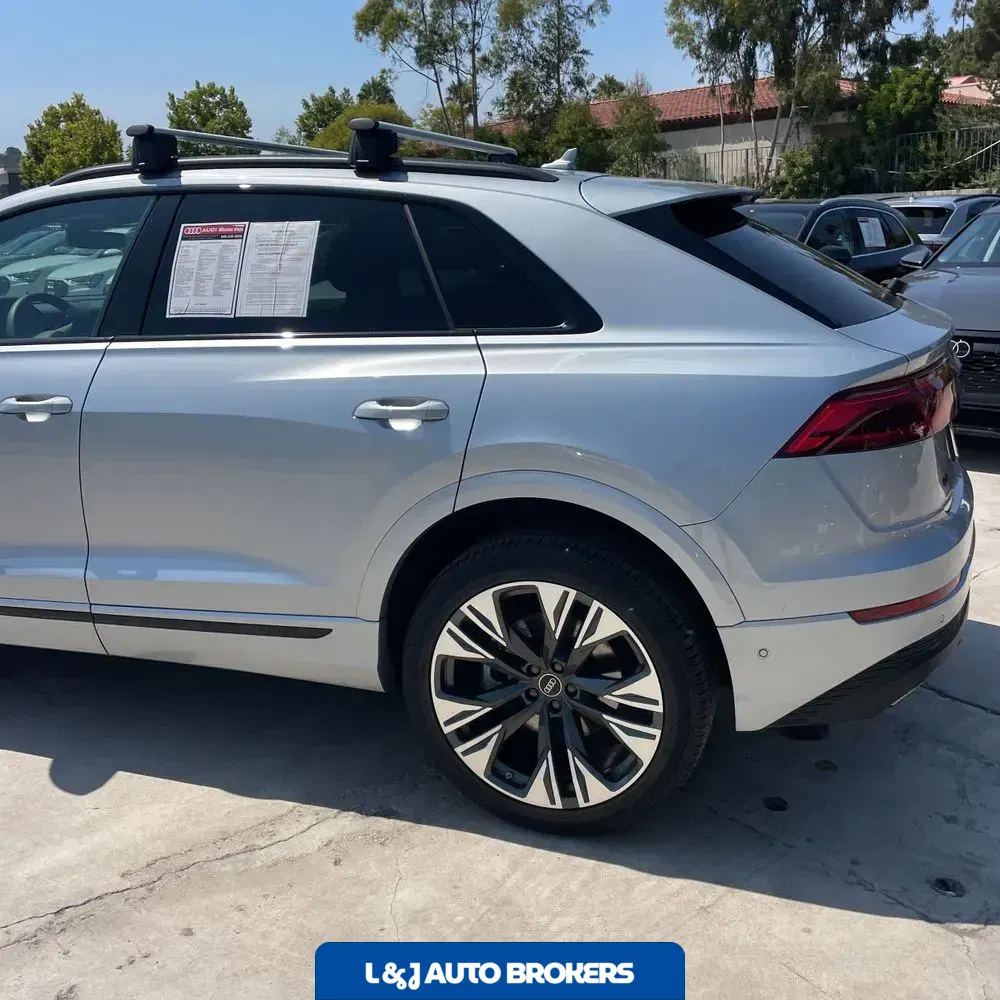 2025 Audi Q8 Premium 55
