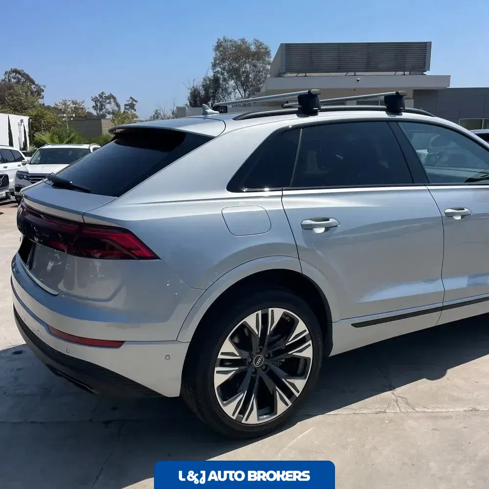 2025 Audi Q8 Premium 55