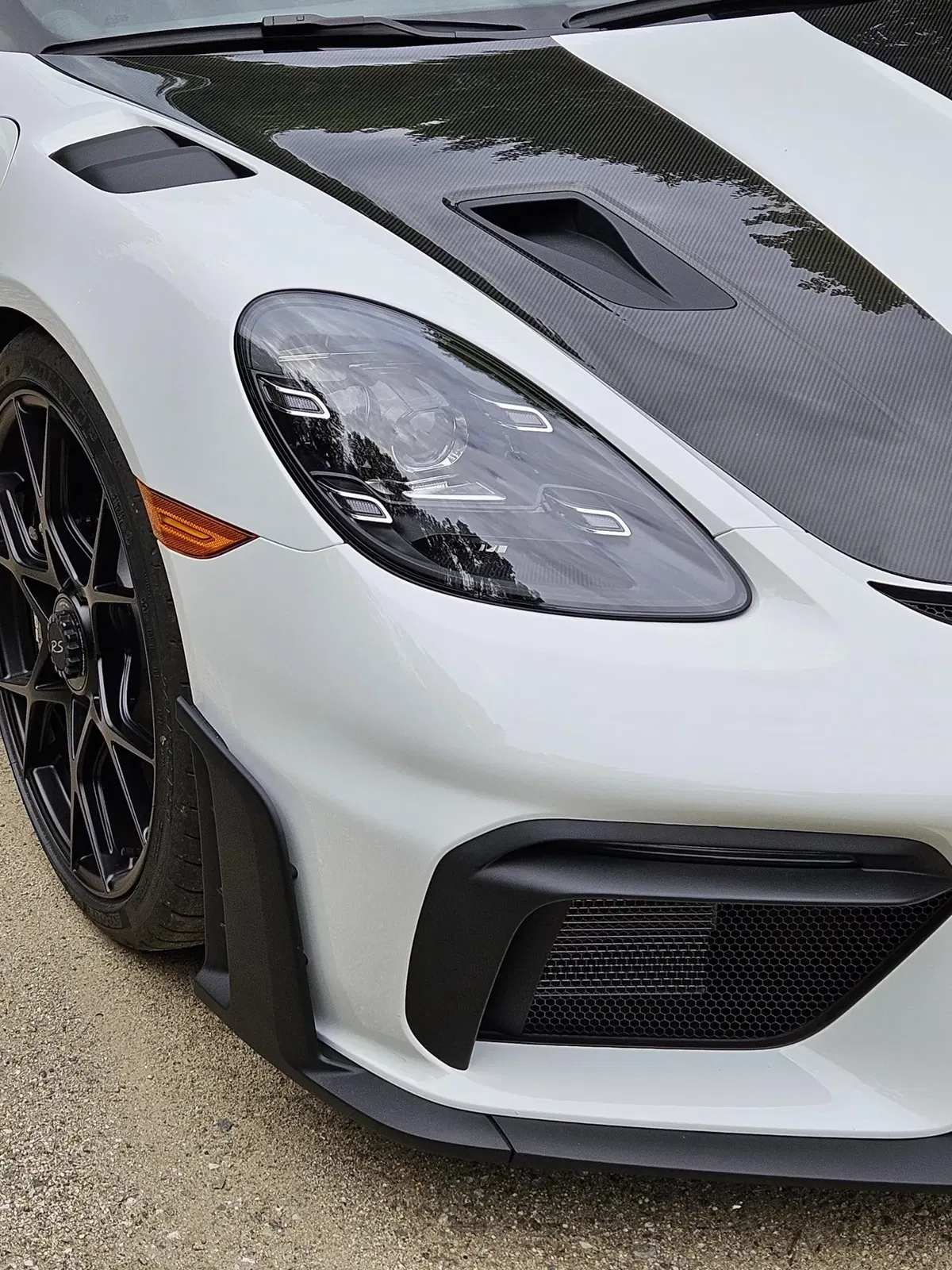 2024 Porsche 718 Spyder RS Weissach