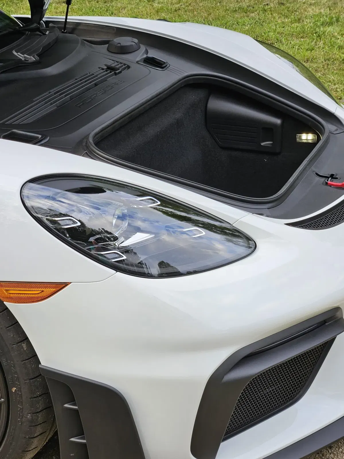 2024 Porsche 718 Spyder RS Weissach