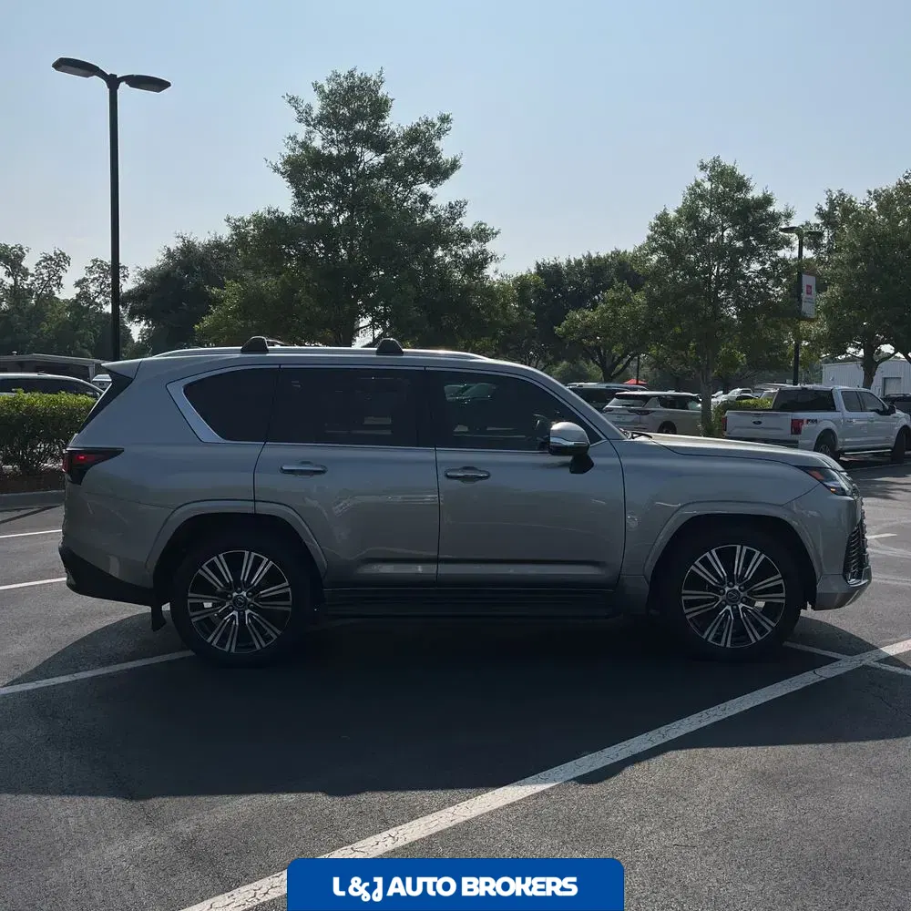 2024 Lexus LX 600 Luxury