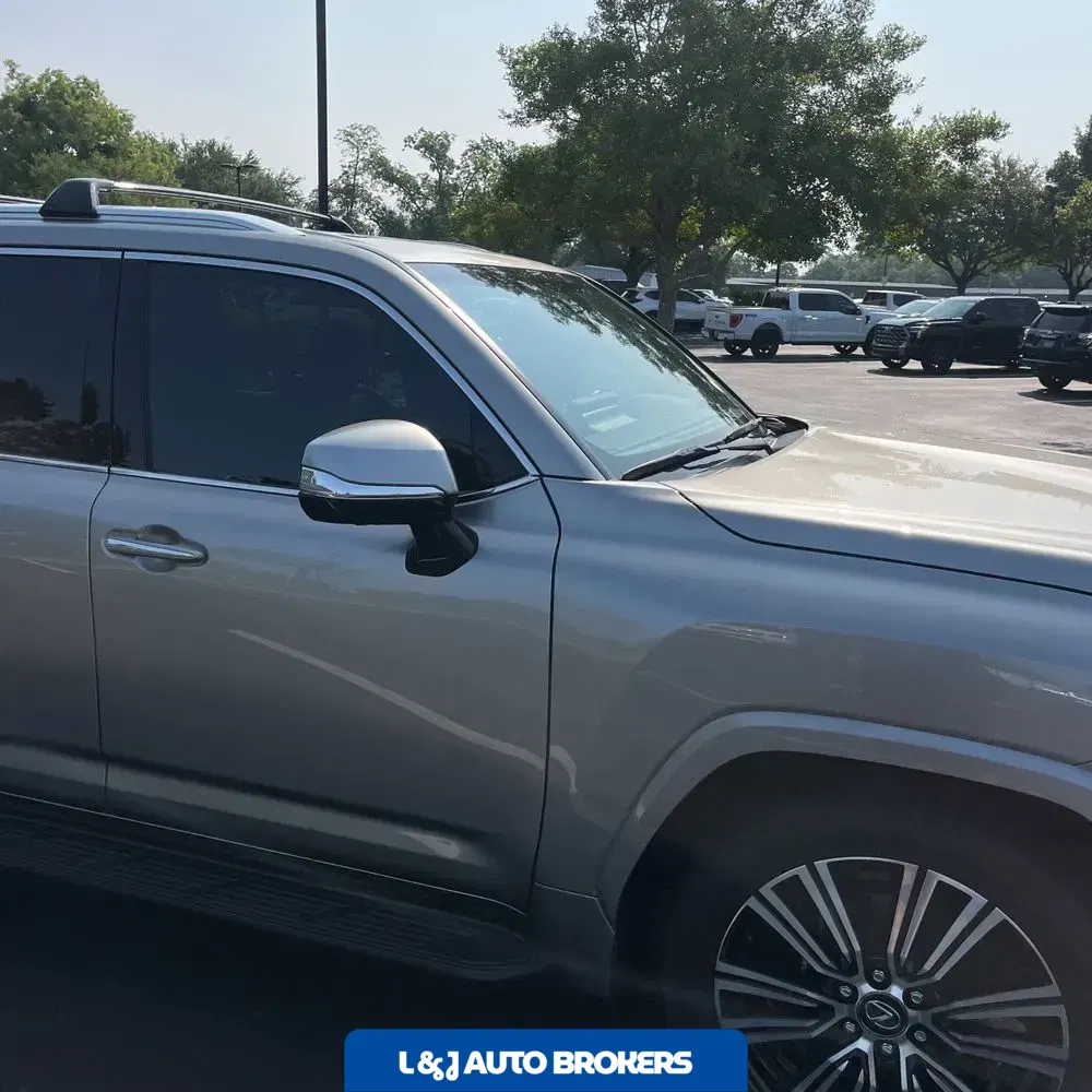2024 Lexus LX 600 Luxury