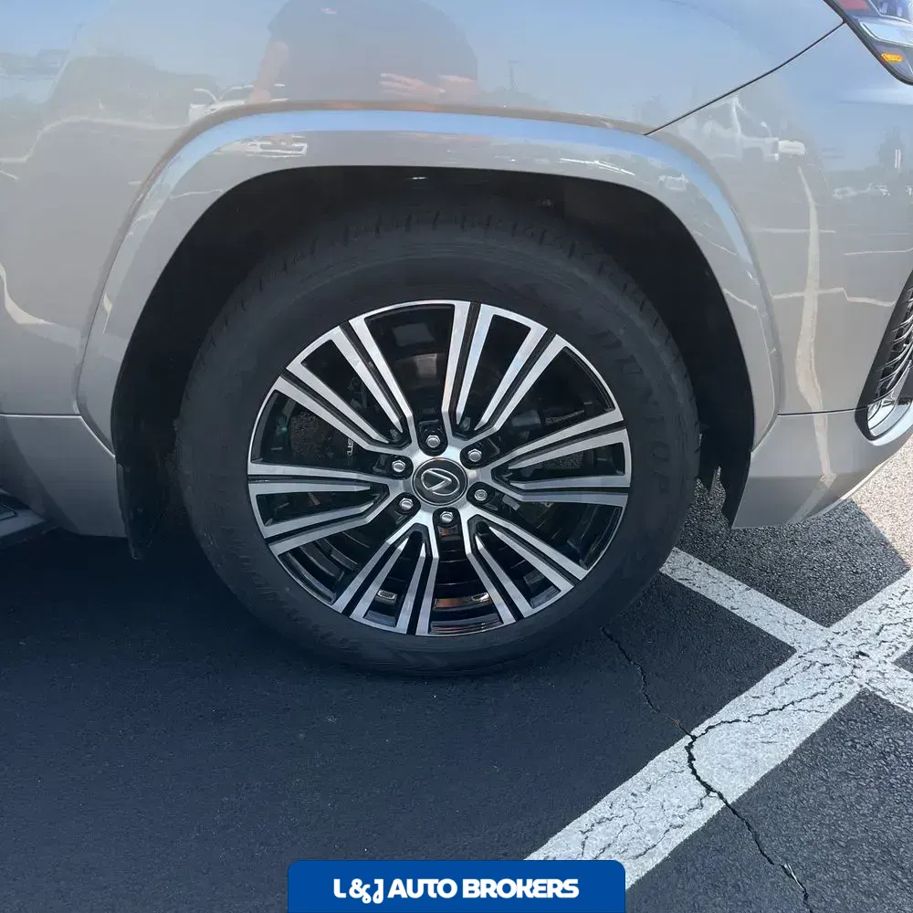 2024 Lexus LX 600 Luxury