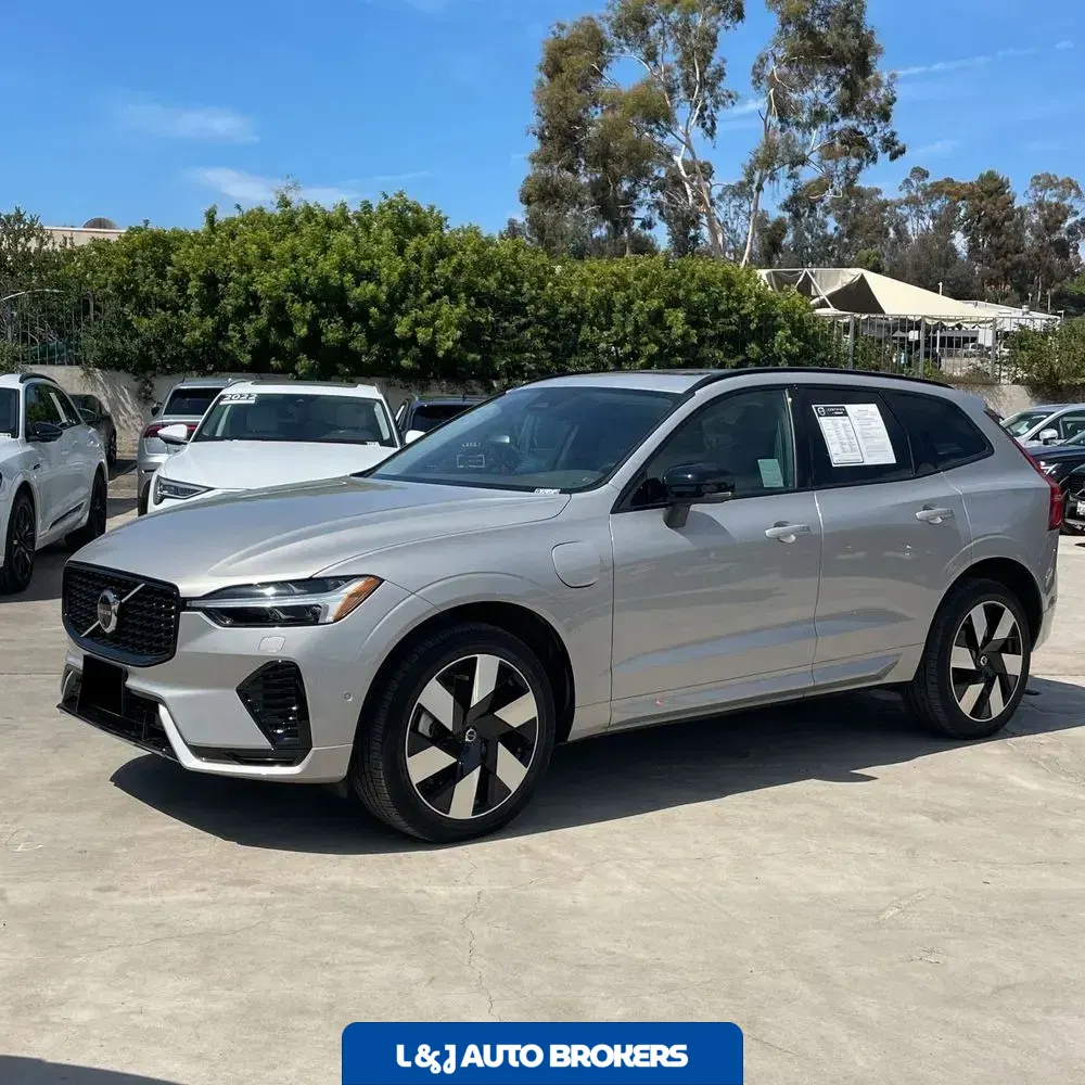 2024 Volvo XC60 T8 - Plus PHEV