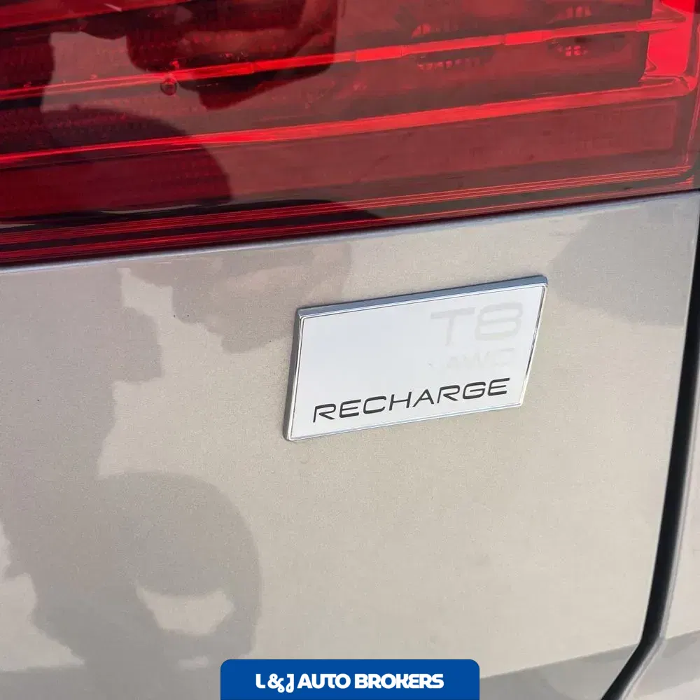 2024 Volvo XC60 T8 - Plus PHEV