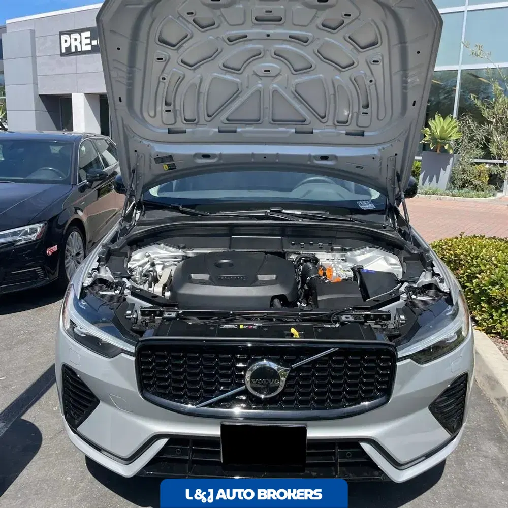 2024 Volvo XC60 T8 - Plus PHEV