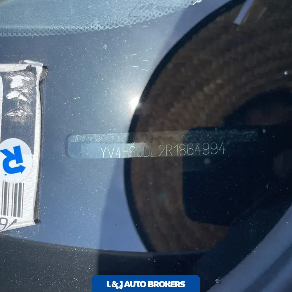 2024 Volvo XC60 T8 - Plus PHEV