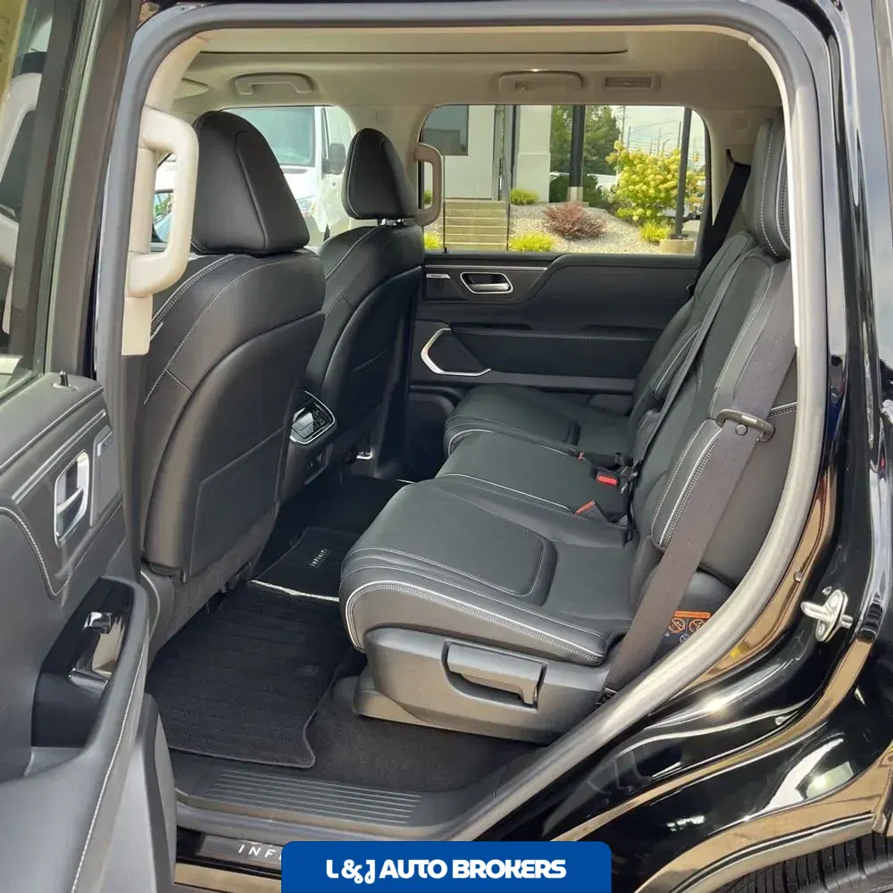 2025 INFINITI QX80 Luxe