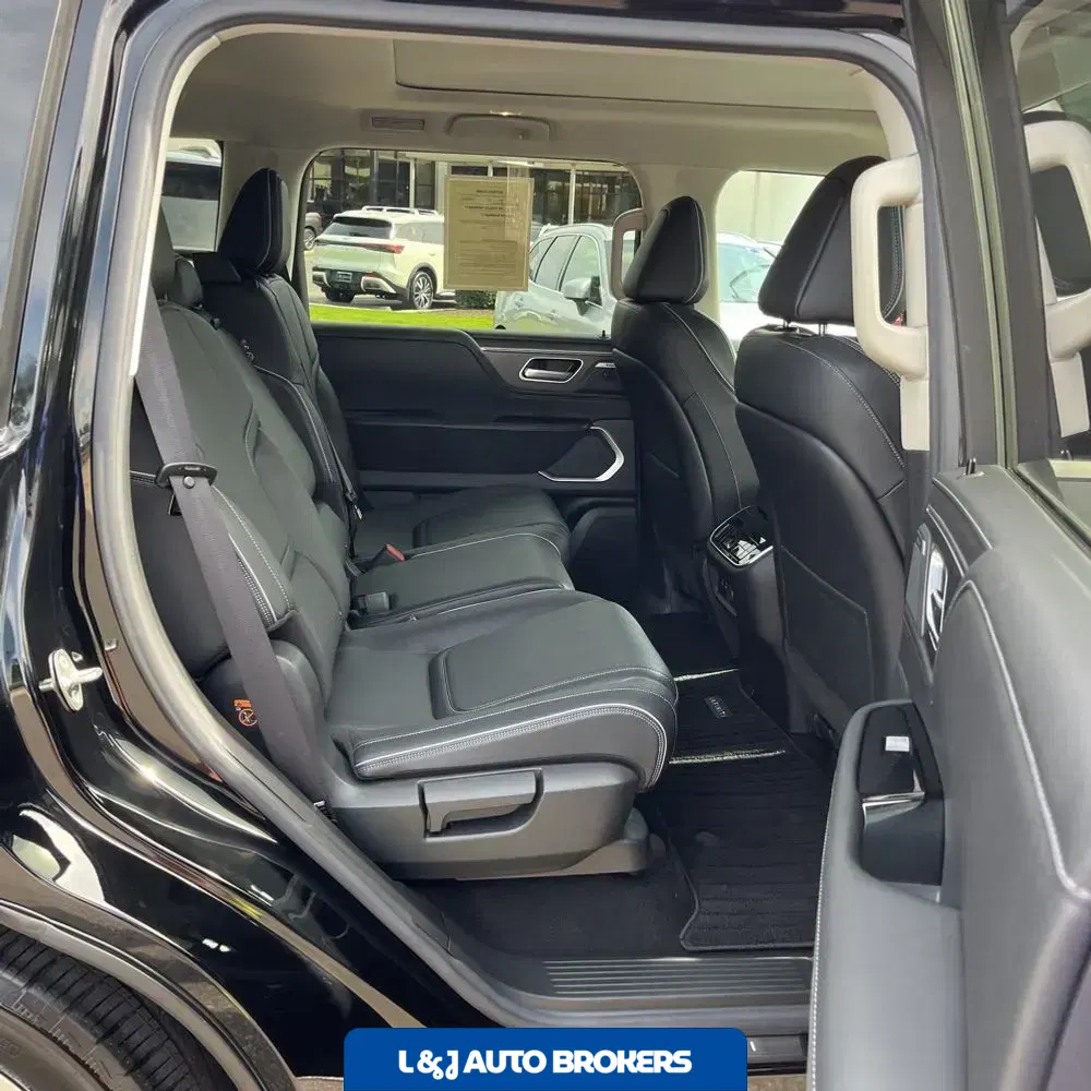 2025 INFINITI QX80 Luxe