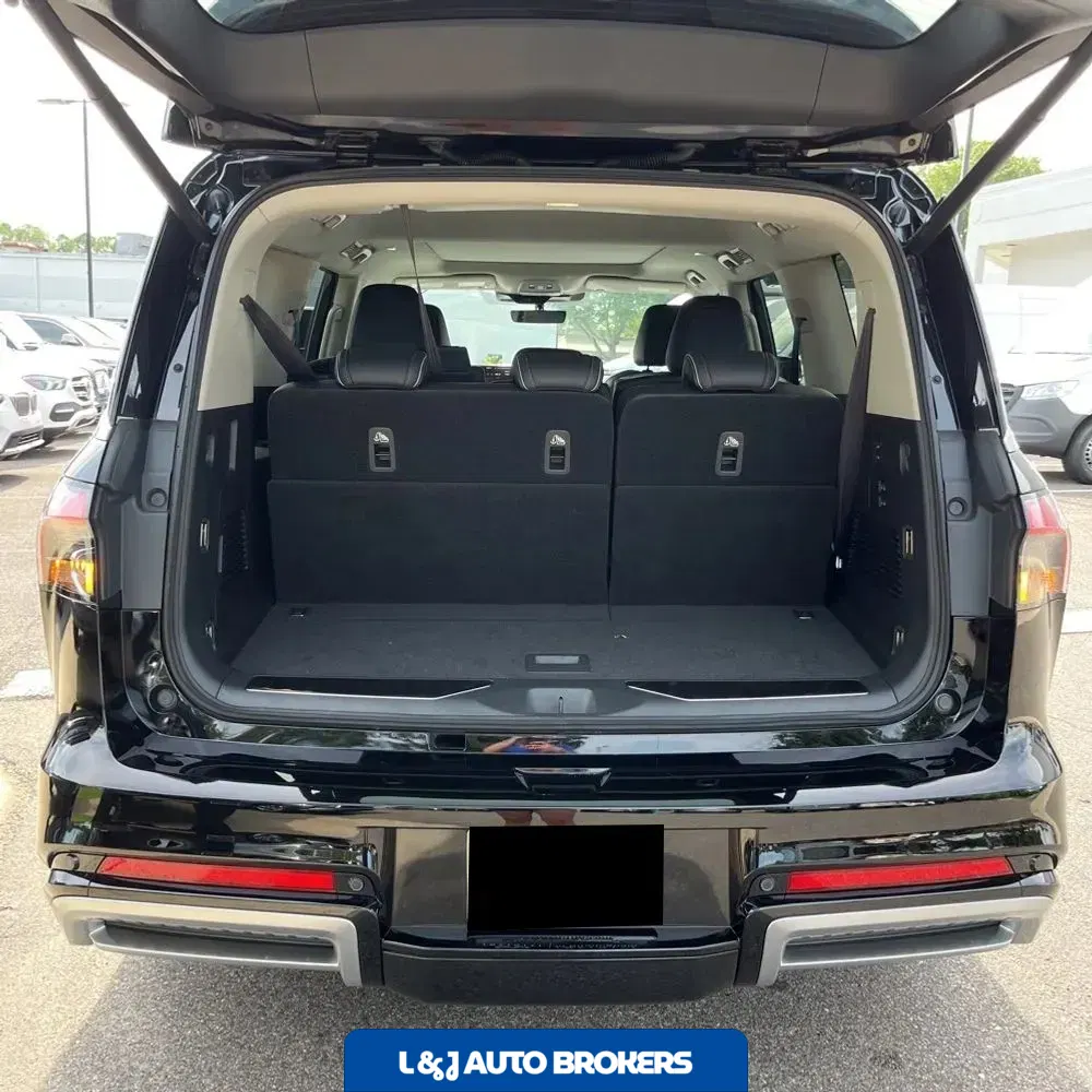 2025 INFINITI QX80 Luxe