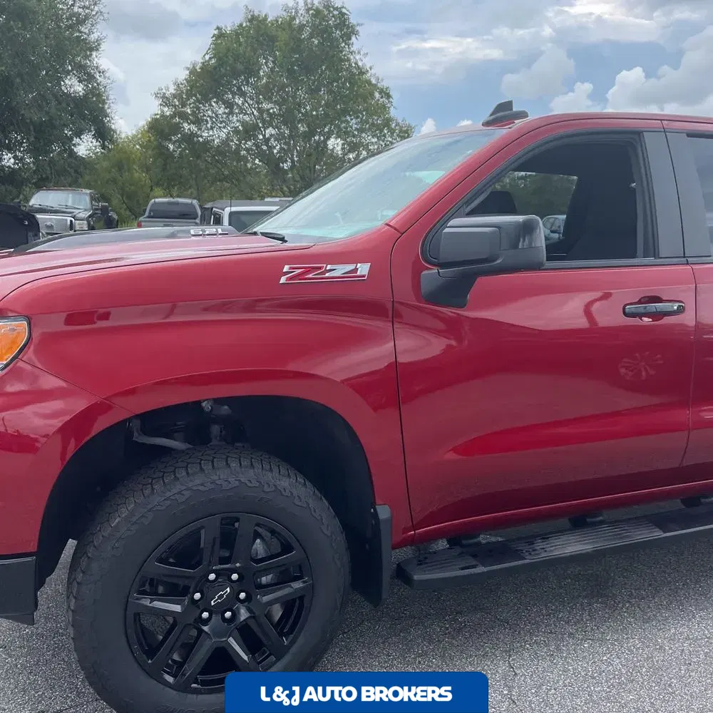 2025 Chevrolet Silverado 1500 LT Trail Boss