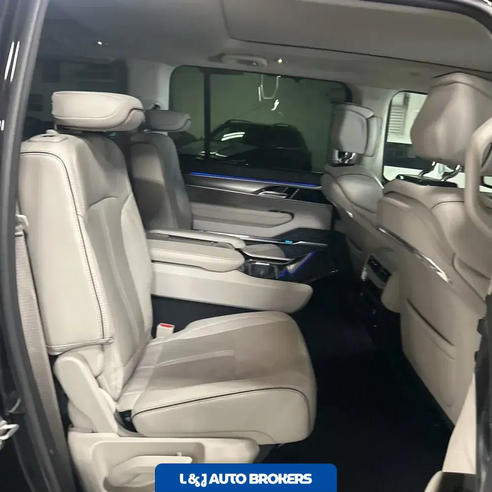 2023 Jeep Grand Wagoneer Series II
