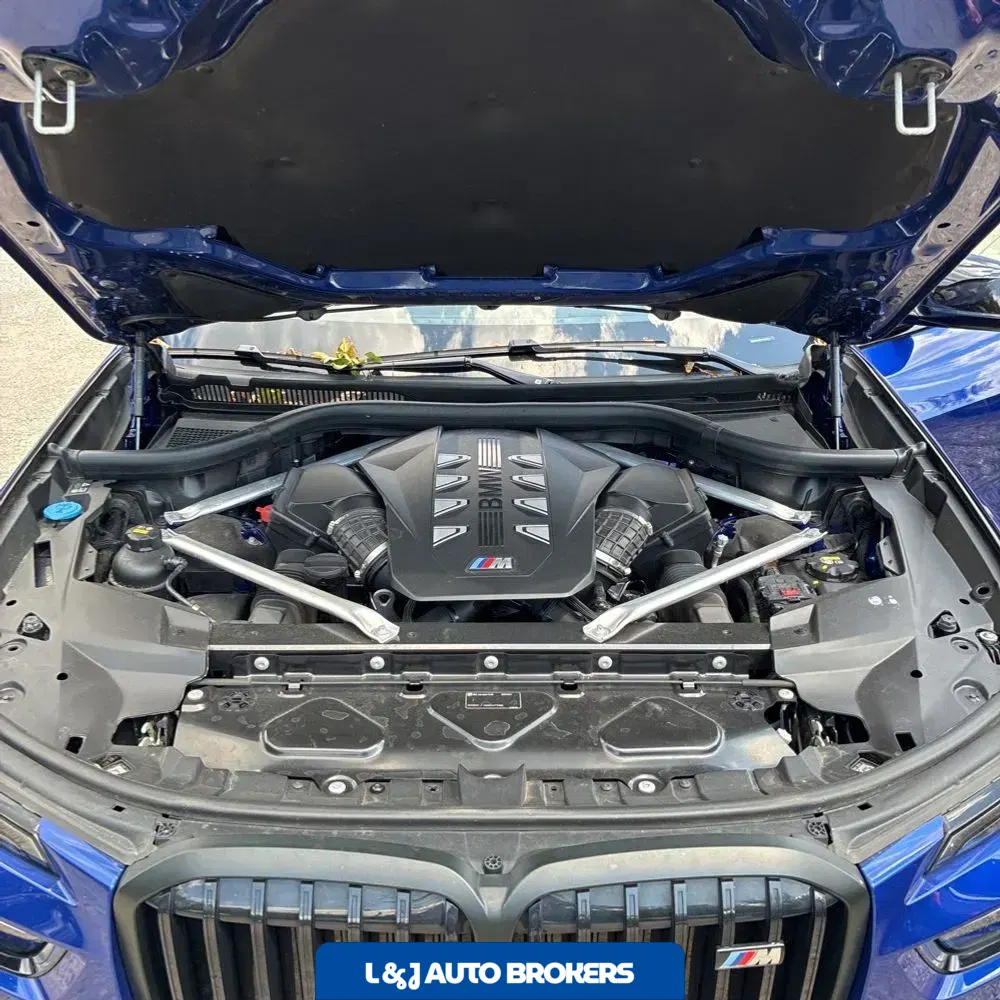 2023 BMW X7 M60i