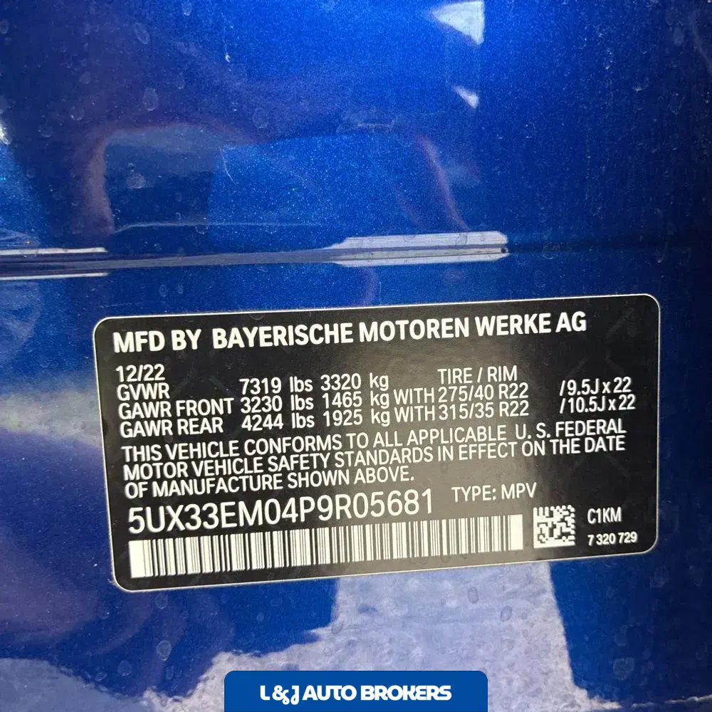 2023 BMW X7 M60i