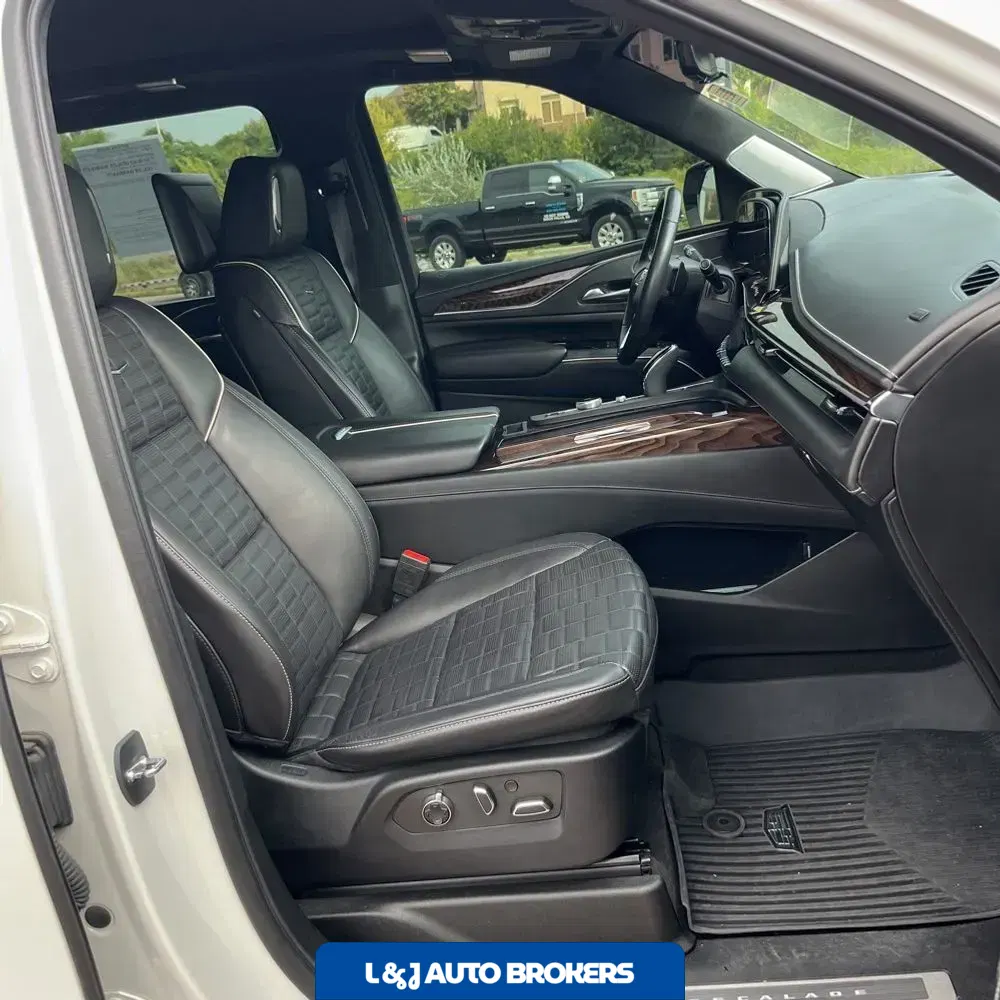 2023 Cadillac Escalade ESV Sport Platinum
