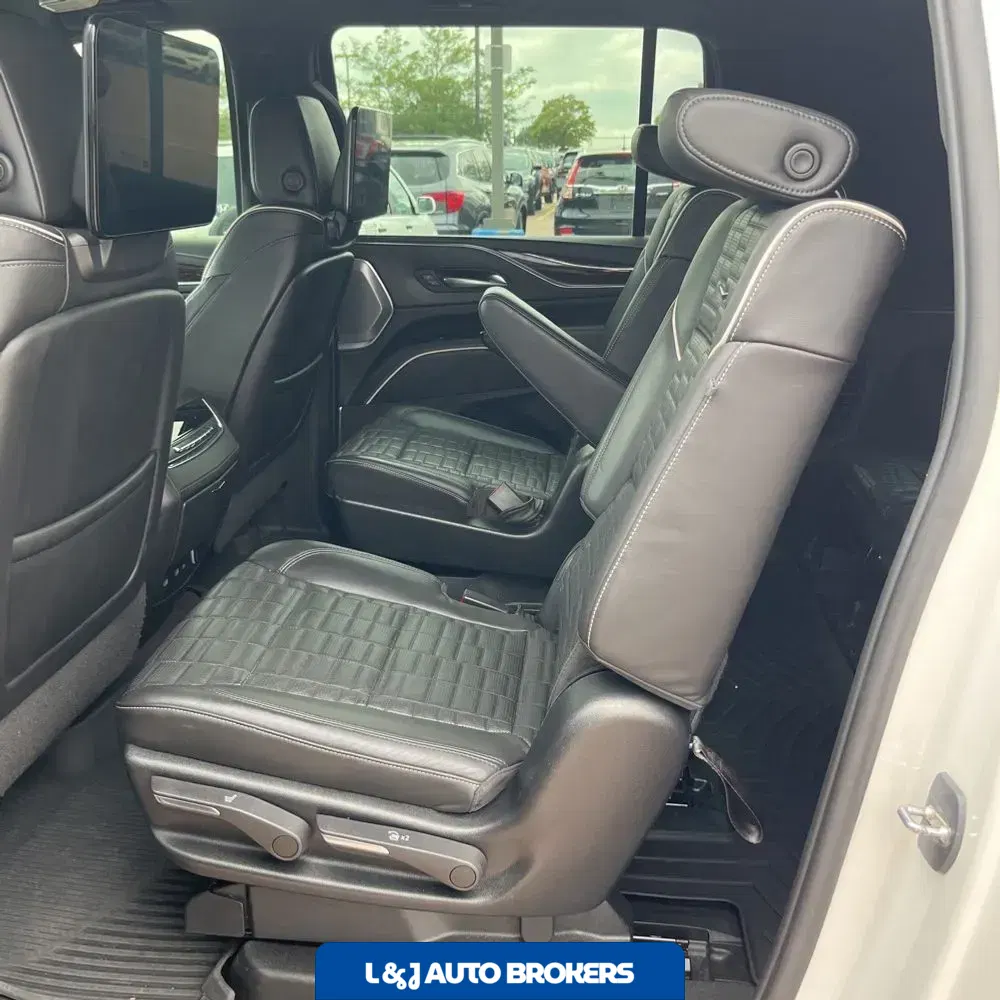 2023 Cadillac Escalade ESV Sport Platinum