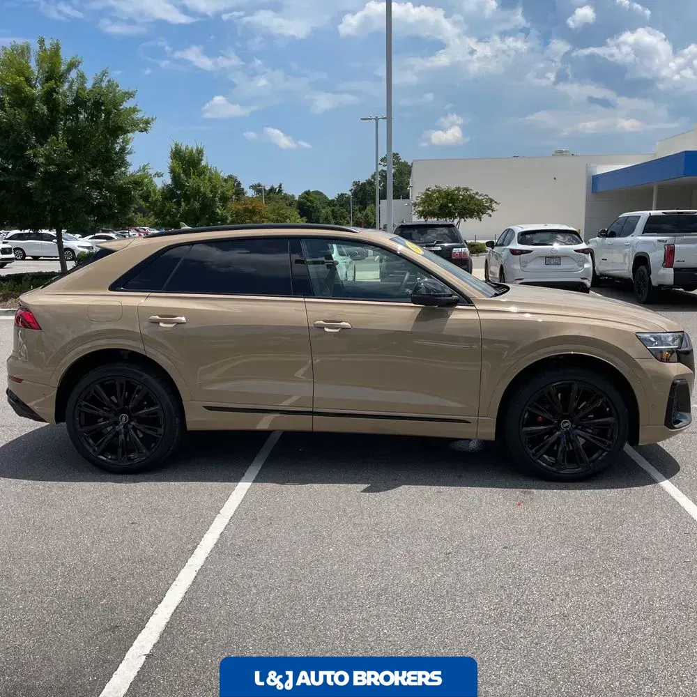 2025 Audi SQ8 Base