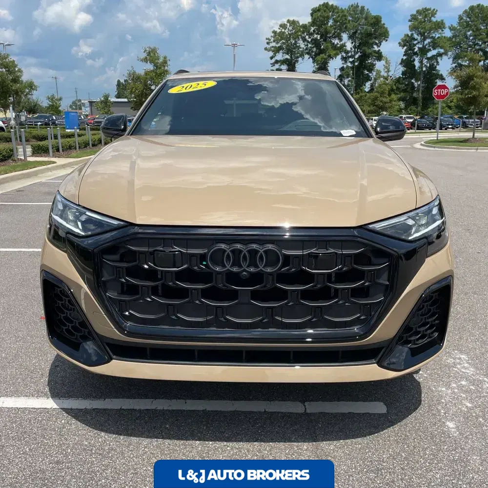 2025 Audi SQ8 Base
