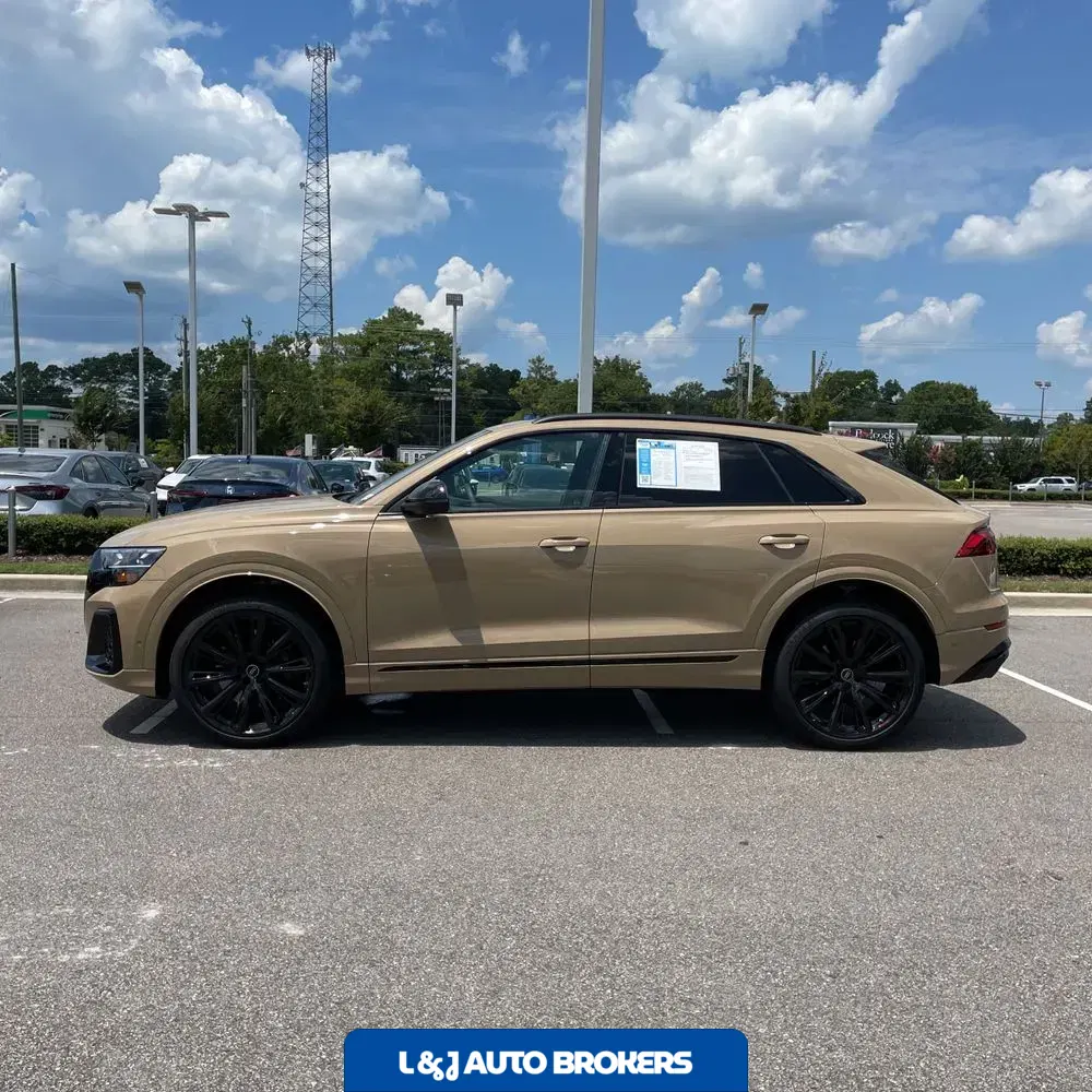 2025 Audi SQ8 Base