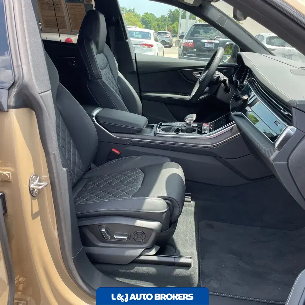 2025 Audi SQ8 Base