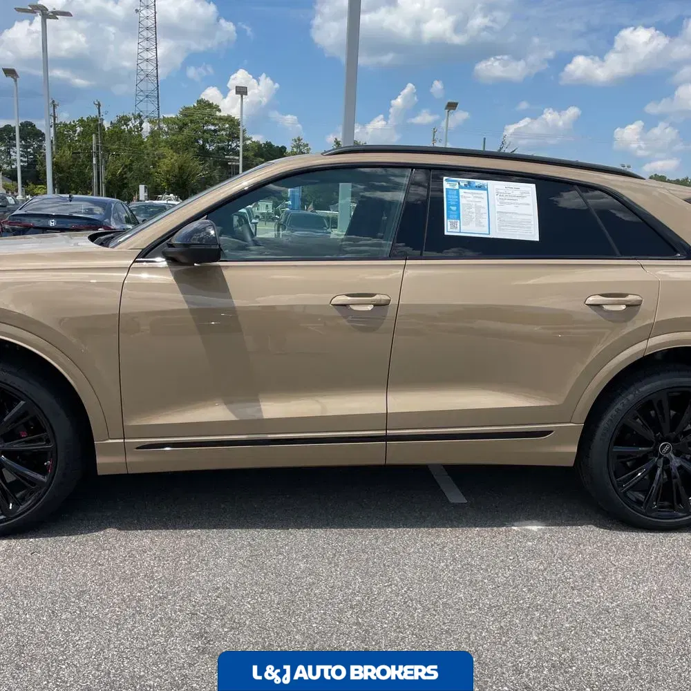 2025 Audi SQ8 Base