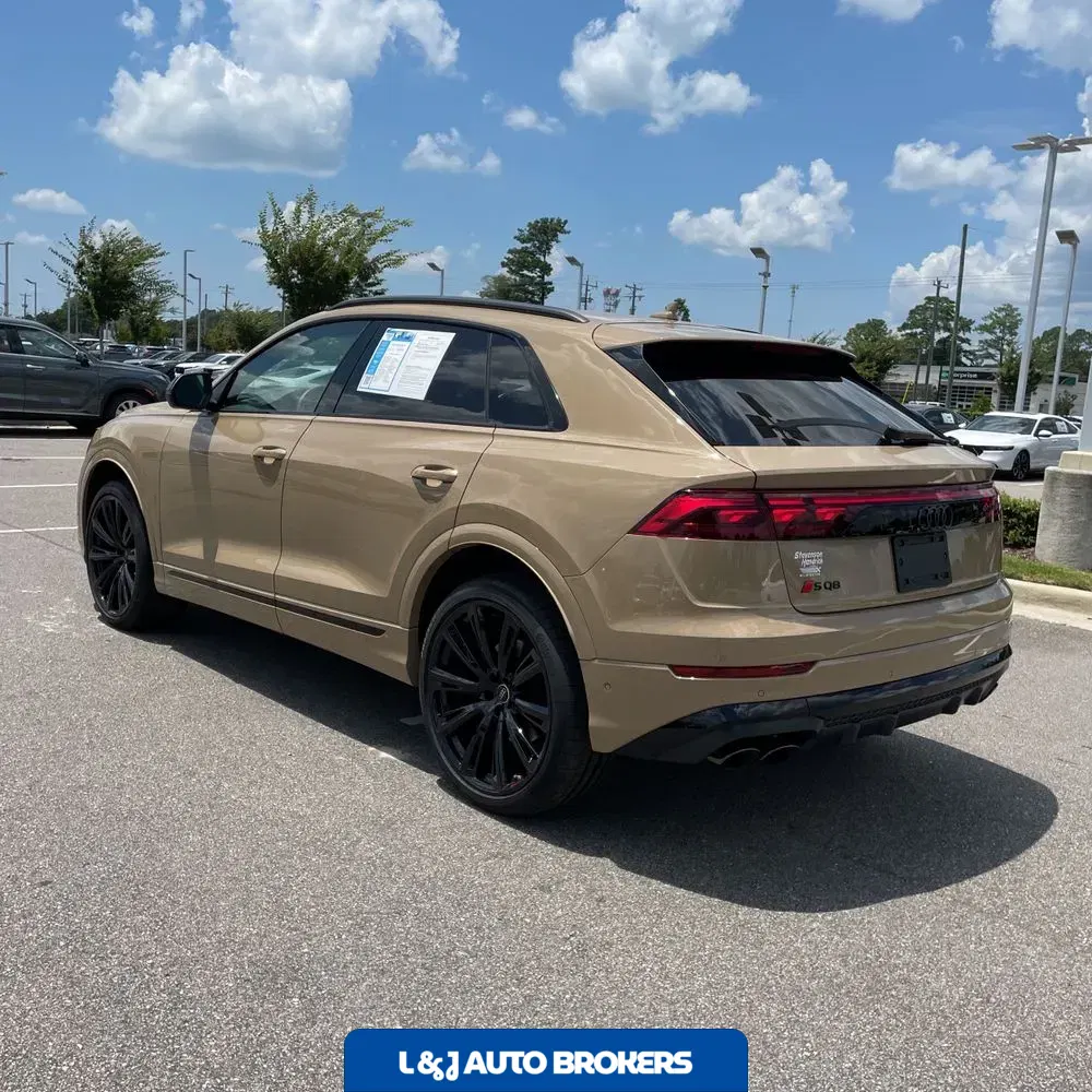 2025 Audi SQ8 Base