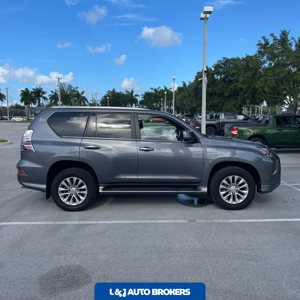 2023 Lexus GX 460 Base