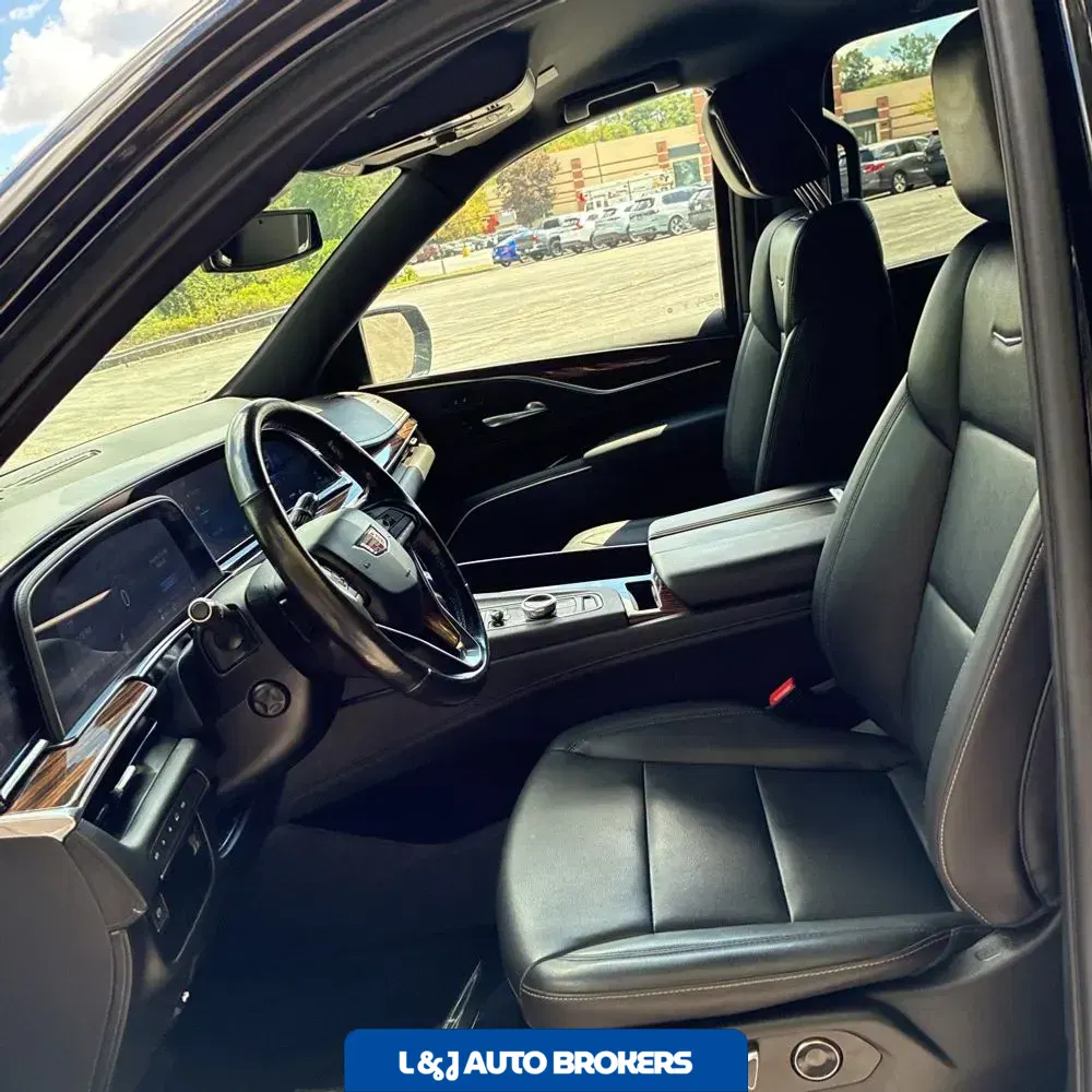 2022 Cadillac Escalade Luxury
