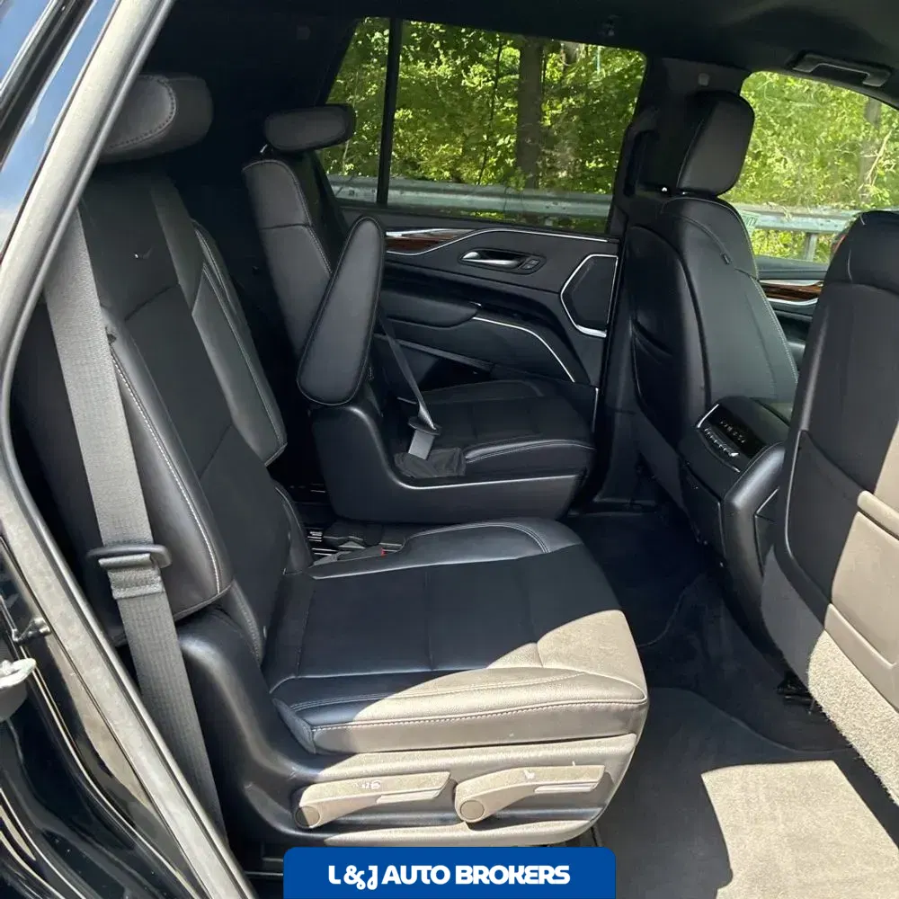 2022 Cadillac Escalade Luxury